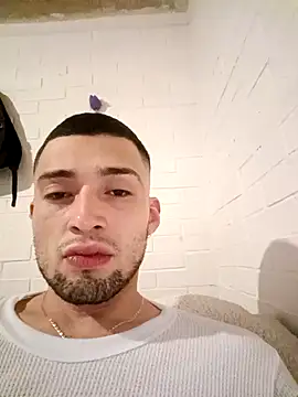 Suggarwhite18CM online show from December 18, 2025, 1:55 am