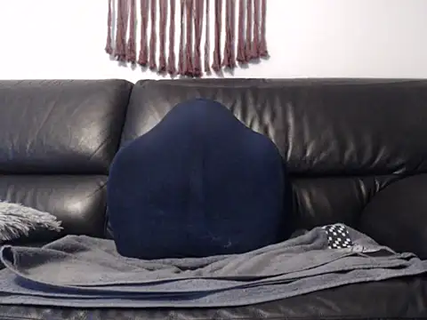 lalouette16 online show from March 15, 2026, 6:19 am