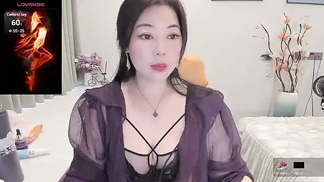 Crystal Wings online show from September 14, 2025, 1:16 am