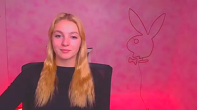 Snapshot of Milka_kiss_ chatting on December 20, 2024, 10:27 am Milka kiss online show from December 20, 2024, 10:27 am