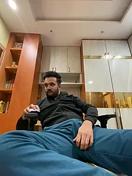 Snapshot of BengaliBabu_Rohan chatting on January 2, 2025, 3:19 pm BengaliBabu Rohan online show from January 2, 2025, 3:19 pm