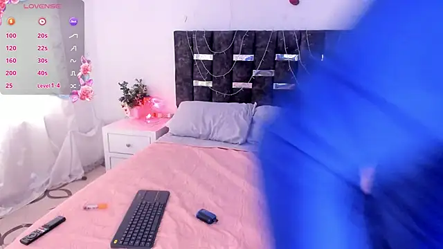 sharonmiller 2  online show from December 30, 2024, 7:32 pm