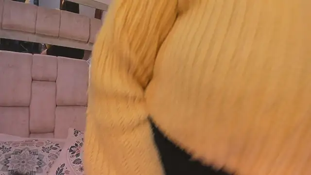 Snapshot of MirandaDream2 chatting on December 17, 2025, 1:06 pm MirandaDream2 online show from December 17, 2025, 1:06 pm