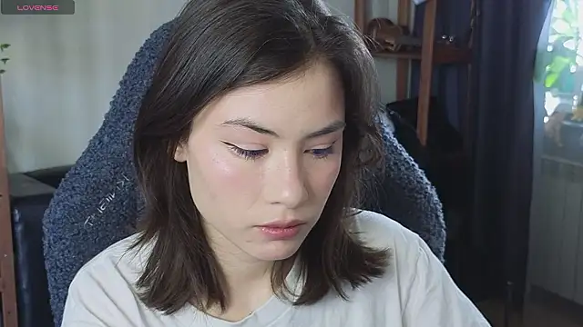 Snapshot of alicekiit chatting on February 4, 2026, 10:21 am alicekiit online show from February 4, 2026, 10:21 am