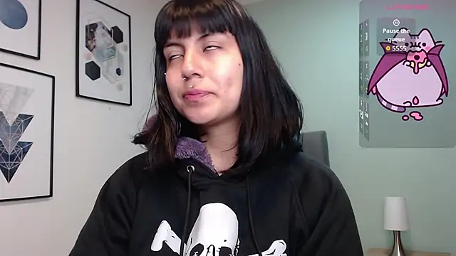 amy adams1 online show from November 24, 2025, 4:01 am