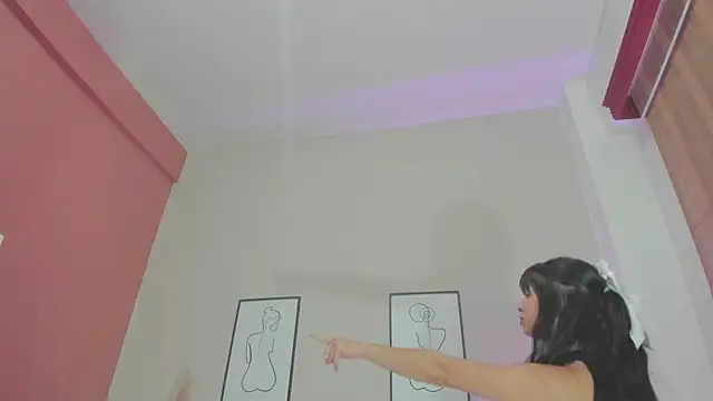 SabrinaWarrenn online show from October 3, 2025, 12:18 am