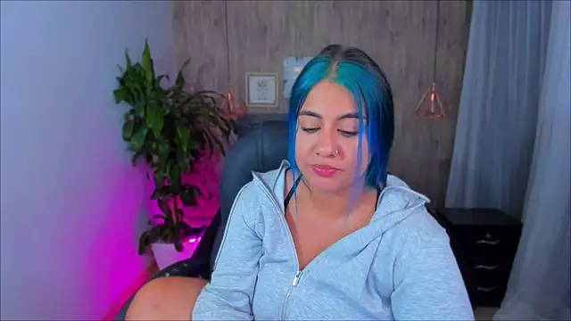 Snapshot of Xisu_ chatting on December 2, 2024, 4:20 am Xisu online show from December 2, 2024, 4:20 am