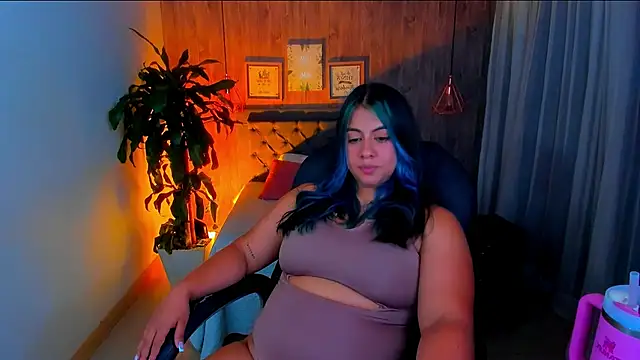 Snapshot of Xisu_ chatting on January 30, 2025, 6:35 am Xisu online show from January 30, 2025, 6:35 am