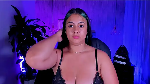 Snapshot of Xisu_ chatting on February 6, 2025, 10:04 am Xisu online show from February 6, 2025, 10:04 am