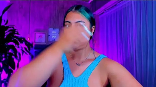 Snapshot of Xisu_ chatting on February 17, 2025, 10:51 am Xisu online show from February 17, 2025, 10:51 am