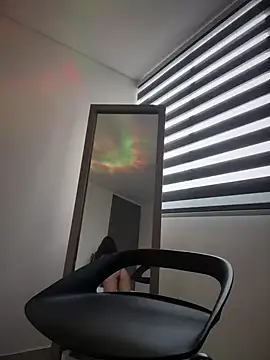 AmmyCollinsW online show from February 4, 2025, 10:02 pm