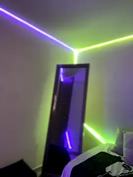 AmmyCollinsW online show from September 17, 2025, 8:54 pm