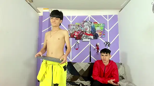 Snapshot of Fresahot2005 chatting on December 1, 2024, 8:09 pm Fresahot2005 online show from December 1, 2024, 8:09 pm