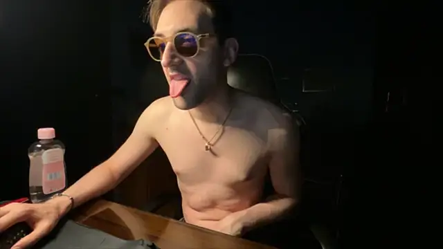 Snapshot of Stefisexy91 chatting on February 28, 2026, 10:00 pm Stefisexy91 online show from February 28, 2026, 10:00 pm