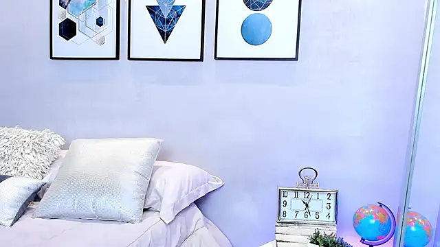 lennabell online show from January 25, 2025, 2:58 pm