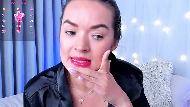 lennabell online show from February 11, 2025, 10:50 pm