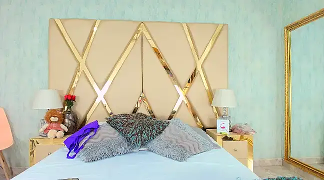 NicoleEsposito online show from February 12, 2025, 1:41 am