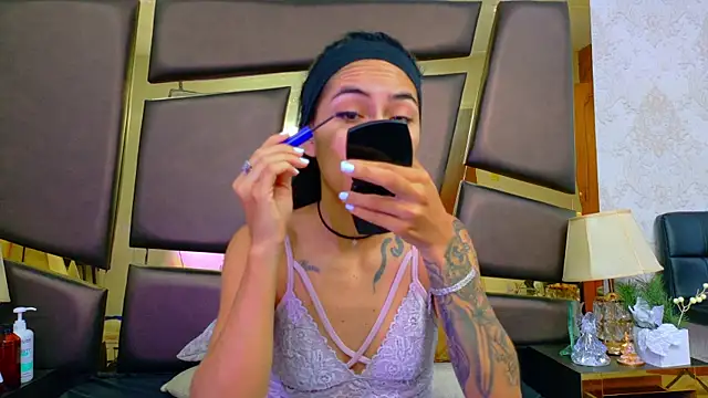 NicoleEsposito online show from April 4, 2026, 12:46 pm