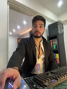 Snapshot of _tony8 chatting on November 27, 2025, 3:25 pm tony8 online show from November 27, 2025, 3:25 pm