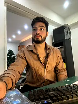 Snapshot of _tony8 chatting on November 28, 2025, 5:15 pm tony8 online show from November 28, 2025, 5:15 pm