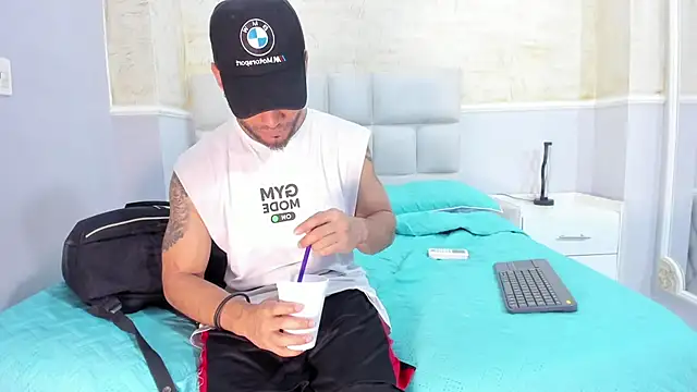 Snapshot of BruceNixon chatting on February 7, 2025, 8:10 pm BruceNixon online show from February 7, 2025, 8:10 pm