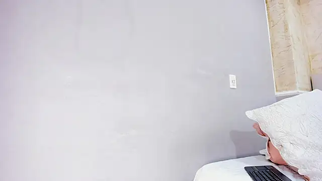 Snapshot of BruceNixon chatting on February 14, 2025, 11:42 pm BruceNixon online show from February 14, 2025, 11:42 pm