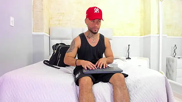 Snapshot of BruceNixon chatting on February 21, 2025, 8:38 pm BruceNixon online show from February 21, 2025, 8:38 pm