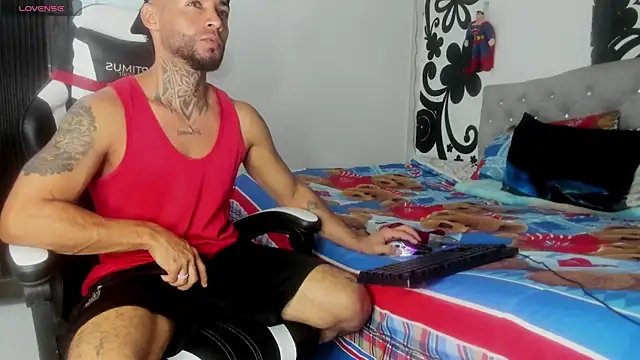 Snapshot of BruceNixon chatting on October 20, 2025, 8:20 pm BruceNixon online show from October 20, 2025, 8:20 pm