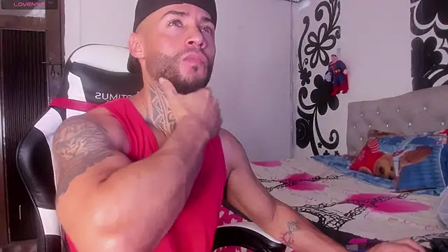 Snapshot of BruceNixon chatting on October 30, 2025, 8:20 pm BruceNixon online show from October 30, 2025, 8:20 pm