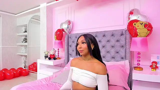 HaileeRoberts online show from February 17, 2025, 12:38 pm