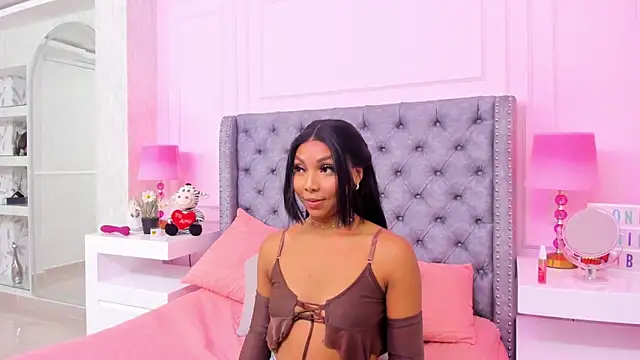 HaileeRoberts online show from February 26, 2025, 12:14 pm