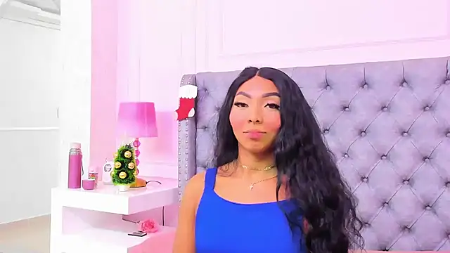 HaileeRoberts online show from November 30, 2025, 1:04 pm