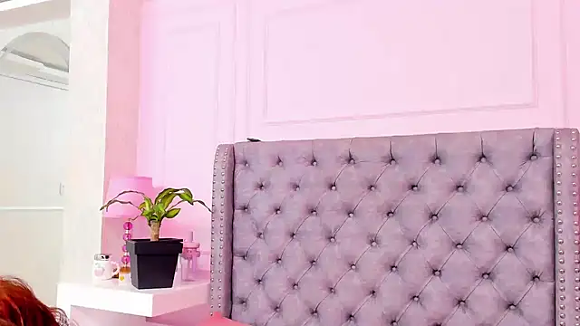 HaileeRoberts online show from March 6, 2026, 12:34 pm