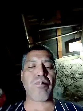 Snapshot of rodrig6987_1 chatting on October 15, 2025, 2:11 am rodrig6987 1 online show from October 15, 2025, 2:11 am