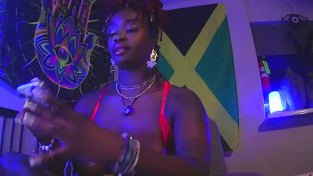 Snapshot of Tatithegoddess chatting on January 2, 2025, 8:28 am Tatithegoddess online show from January 2, 2025, 8:28 am