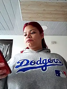 Snapshot of IamAlana_ chatting on May 17, 2026, 12:34 pm IamAlana online show from May 17, 2026, 12:34 pm