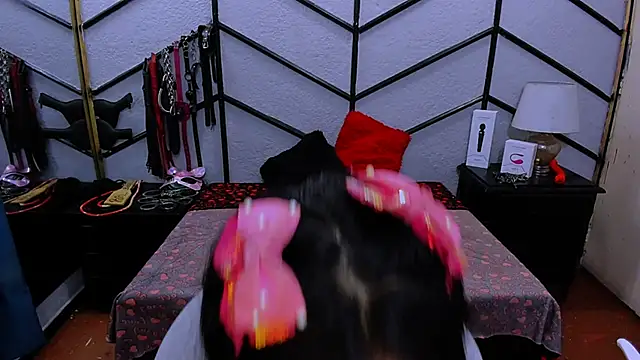 AlanaLuck online show from February 15, 2025, 12:11 pm