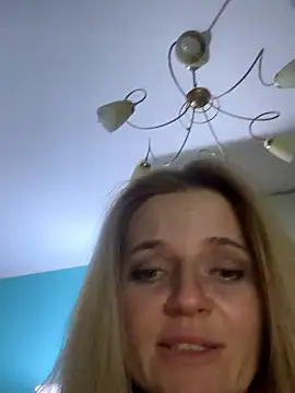 Snapshot of AlisonXCristal chatting on March 12, 2026, 8:04 pm AlisonXCristal online show from March 12, 2026, 8:04 pm