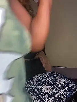 DarkBerry87 online show from October 15, 2025, 12:00 am