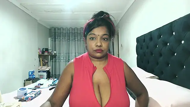 Indianmayaxoxo online show from October 21, 2025, 5:46 pm