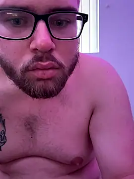 Snapshot of Comfortable_Bite chatting on November 4, 2025, 12:32 am Comfortable Bite online show from November 4, 2025, 12:32 am