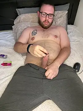 Snapshot of Comfortable_Bite chatting on January 13, 2026, 11:54 pm Comfortable Bite online show from January 13, 2026, 11:54 pm