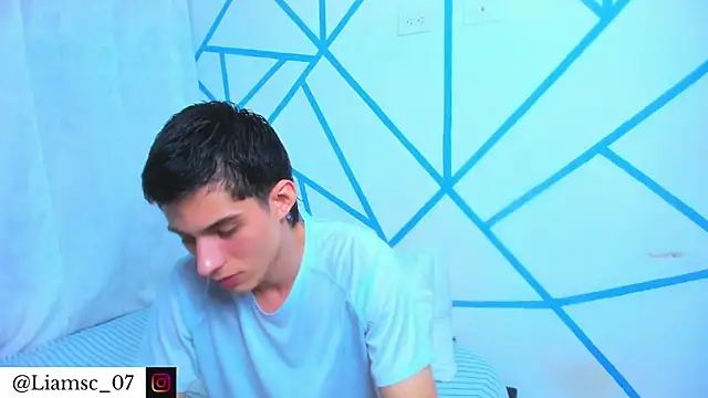 Snapshot of liam_scott77 chatting on February 6, 2026, 1:21 am liam scott77 online show from February 6, 2026, 1:21 am