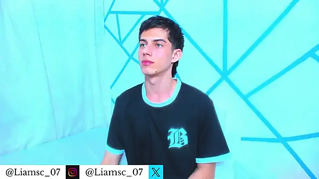 Snapshot of liam_scott77 chatting on February 27, 2026, 12:32 am liam scott77 online show from February 27, 2026, 12:32 am