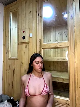 Barbielatinas online show from October 14, 2025, 3:40 am