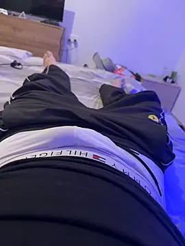 Snapshot of Goosebumps_21 chatting on December 15, 2025, 7:29 pm Goosebumps 21 online show from December 15, 2025, 7:29 pm