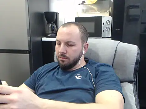 Snapshot of nickolastheboy chatting on December 18, 2025, 12:27 am nickolastheboy online show from December 18, 2025, 12:27 am