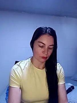 renata hot1 online show from February 16, 2026, 7:21 pm