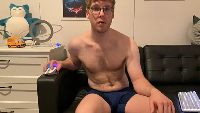 BlueEyedTallGuy94 online show from December 9, 2024, 11:45 pm