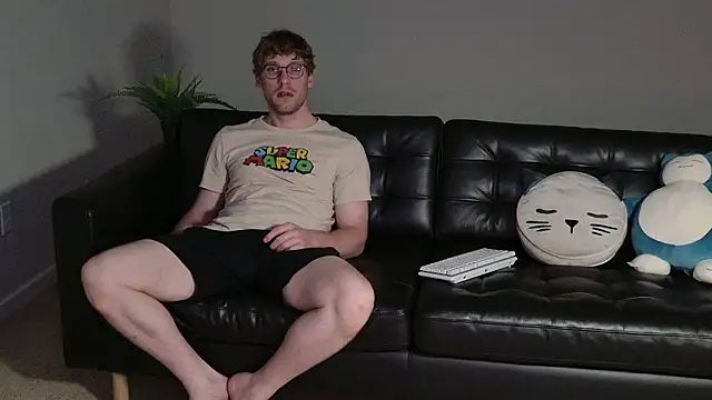 BlueEyedTallGuy94 online show from September 11, 2025, 2:11 am